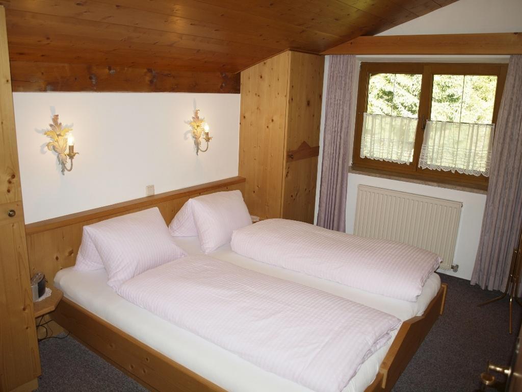Haus Moosplatzl Apartment Leutasch Cameră foto